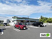 コンビニ「ファミリーマート長野吉田四丁目店まで1285m」
