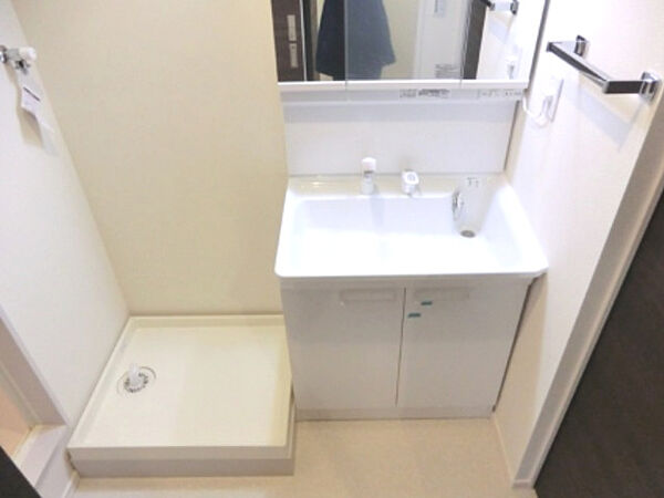 画像7:☆シャワー水栓型洗面台＆室内洗濯機置場あり・参考写真です。☆
