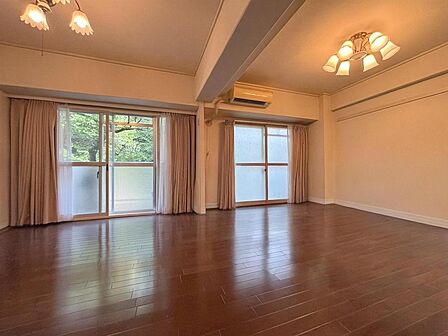 【リフォーム相談も同時に】ご案内時に、間取り変更や設備のご相談も可能♪あなたの理想を一緒にカタチにしましょう!※室内写真の一部は、家具をAI加工により削除しております。