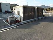敷地内にゴミ捨て場あります