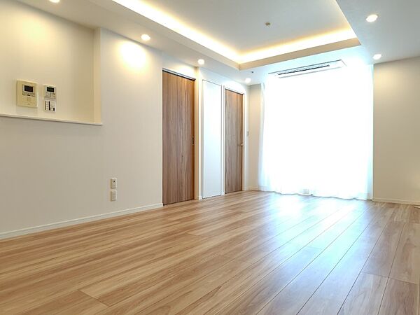 リビング/ダイニングを拡大表示