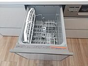 食後の片付けもラクラク。食洗機付きです。 