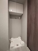 うれしい室内洗濯機置場です！室内洗濯機置場と浴室乾燥機で洗濯するたびに外に出る必要なし！ 
