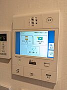 女性も安心のモニター付きインターホンです。 