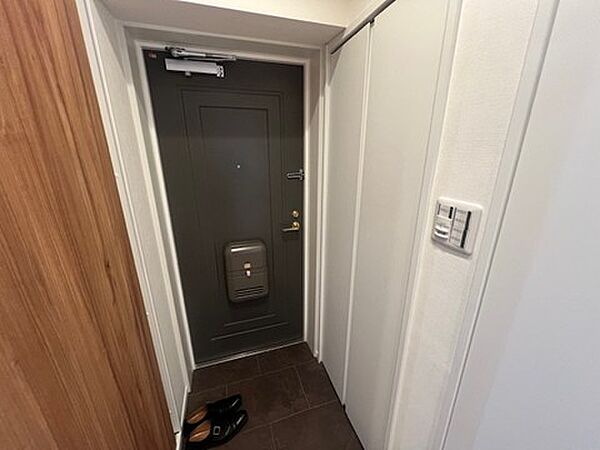 玄関を拡大表示