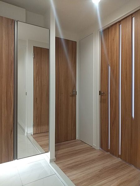 玄関を拡大表示