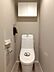 トイレ：清潔で快適な温水洗浄機能付トイレです。シンプルで使い勝手がよく、お掃除も楽チンです。 