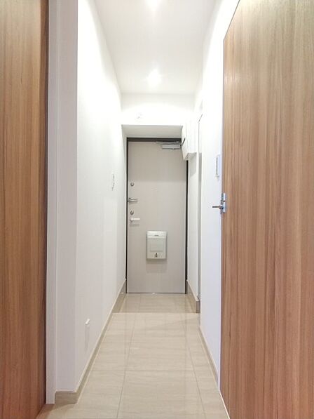 落ち着いた雰囲気の玄関は大切なお客様を迎えるのに最適です。 