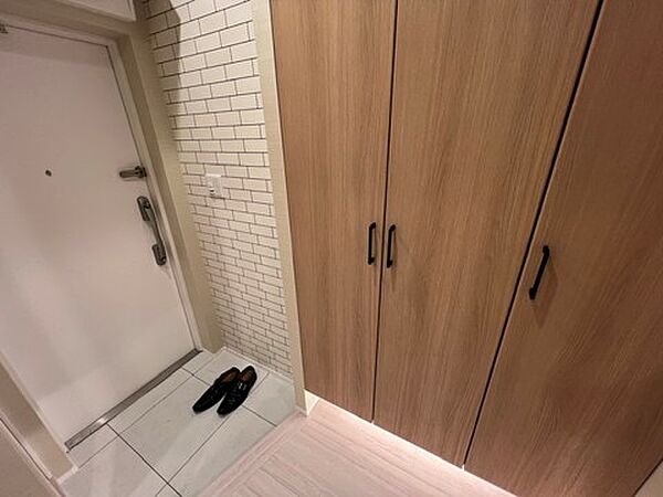 玄関を拡大表示