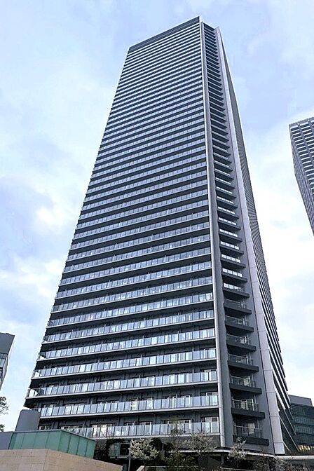 平成21年12月築/地上下1階付49階建48階部分/総戸数736戸