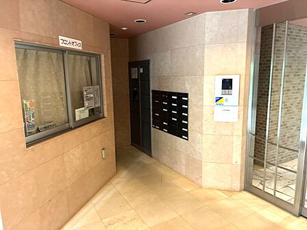 風除室 (株)長谷工コミュニティ管理/外壁タイル貼