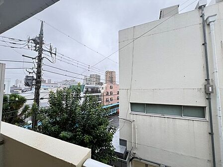 見晴らしの良い眺望を楽しめる、魅力的な住環境です。