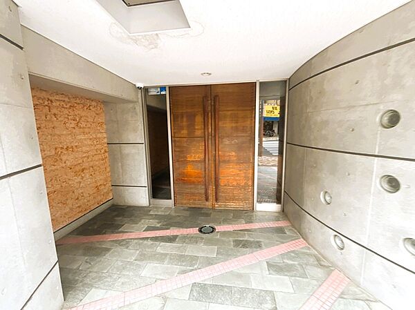 エントランスを拡大表示