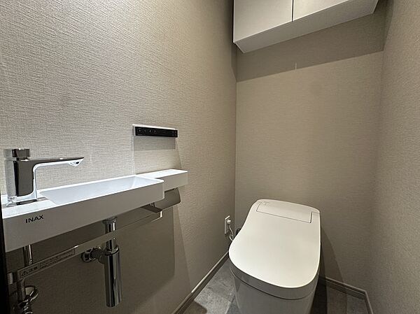 トイレを拡大表示