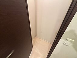 0.6帖の納戸