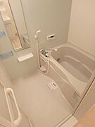 反転した間取りの写真です