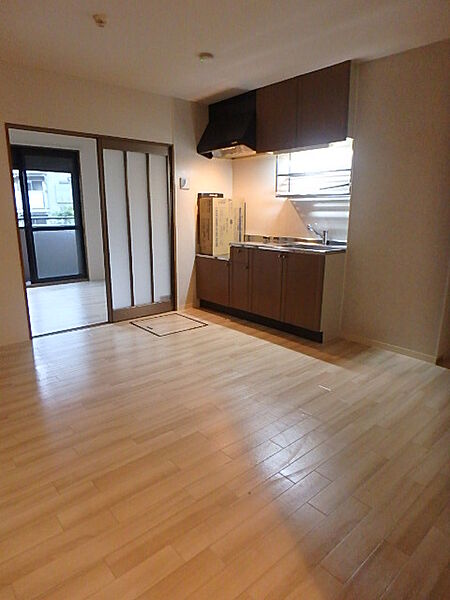 兵庫県伊丹市西野１丁目(賃貸アパート3DK・3階・61.74㎡)の写真 その3