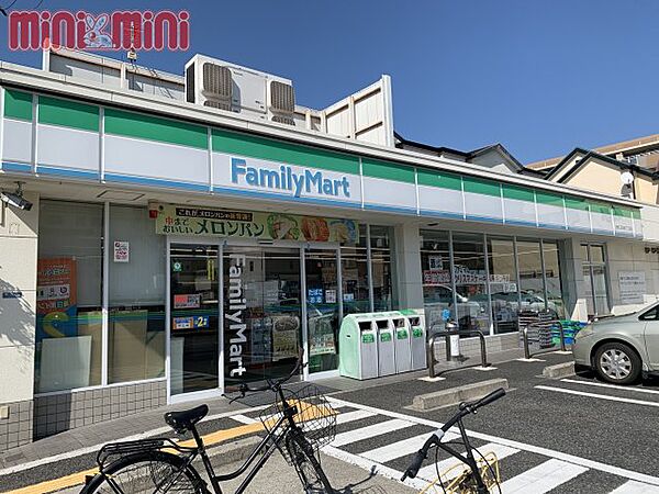 画像18:ファミリーマート　尼崎三反田町二丁目店