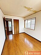 バルコニー付きで朝の日差しが心地よい、快適なお部屋です