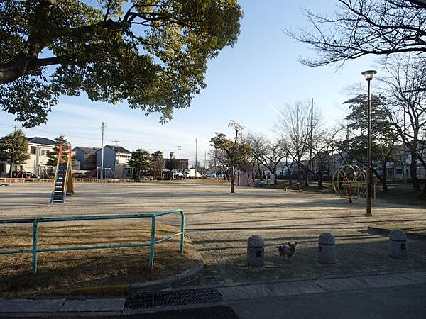 画像22:公園「笹原公園まで510m」