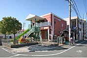 幼稚園、保育園「緑いずみ台保育園まで748m」
