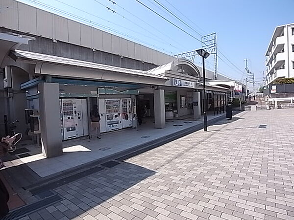 画像20:JR東海道本線甲南山手駅（424m）