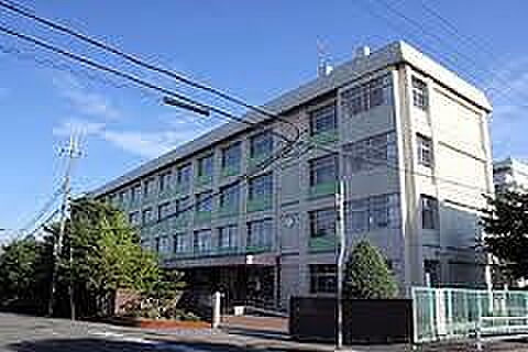 画像19:神戸市立岩岡中学校（1289m）