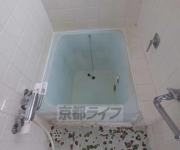画像16:浴槽です