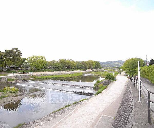 画像22:鴨川まで80m 京都の南北を流れる鴨川。散歩コースにもピッタリです。