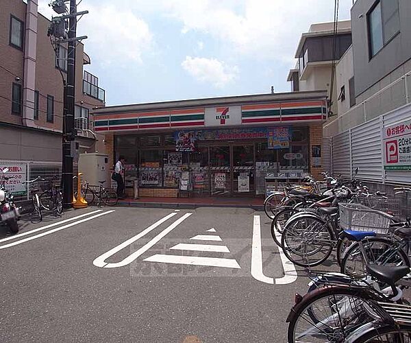 画像15:セブンイレブン京都JR円町駅前店まで450m 丸太町通り沿いに有り、ＪＲ円町駅の目の前です
