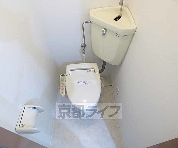 画像8:お手入れしやすいトイレです。