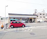 セブンイレブン鹿王院駅前店まで511m
