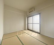 落ち着いた雰囲気のお部屋です