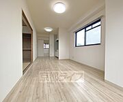 阪急松尾大社駅まで徒歩10分の2ＬＤＫマンションです。礼金、更新料ナシ