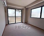 落ち着いた雰囲気のお部屋です
