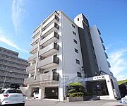 淀の高層ファミリーマンションです。