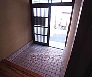 明るくて落ち着く玄関です