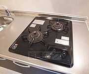 大きなテレビが付いています