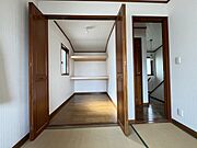 収納上手さんの御用達、大型ウォークインクローゼット。 