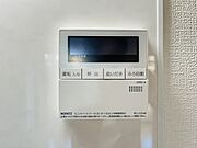 キッチンからボタンでピッとワンプッシュでお風呂が沸かせます。 