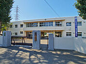 鴻巣市立箕田小学校（380m）