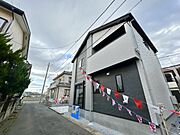 幹線道路から1本入った現地は、想像以上に静かに感じられます。 