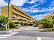 越谷市立中央中学校（700m）