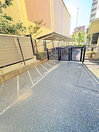 バイク置き場