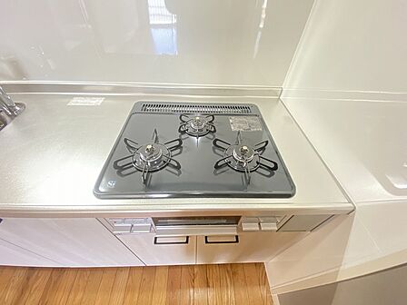 3つの熱源で、お料理も捗りそうなガスコンロ。