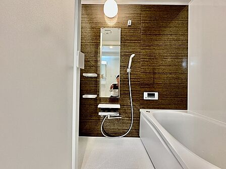 ユニットバスも新規交換。キレイなお風呂で疲れをリフレッシュ。