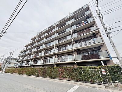 外観:売主様ご退居済み。お気兼ねなくご見学いただけます。ごゆっくりどうぞ。 外観:売主様ご退居済み。お気兼ねなくご見学いただけます。ごゆっくりどうぞ。