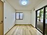 室内：この部屋だれの部屋にしようかな、なんて会話を現地で楽しんでください。