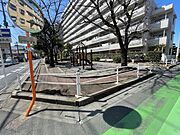 公園が隣接してます。小さなお子様にも安心です。 
