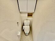 今や標準装備は当たり前。気持ちいいウォシュレット機能。 